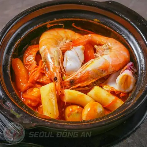 Hình ảnh Tokbokki sốt hải sản