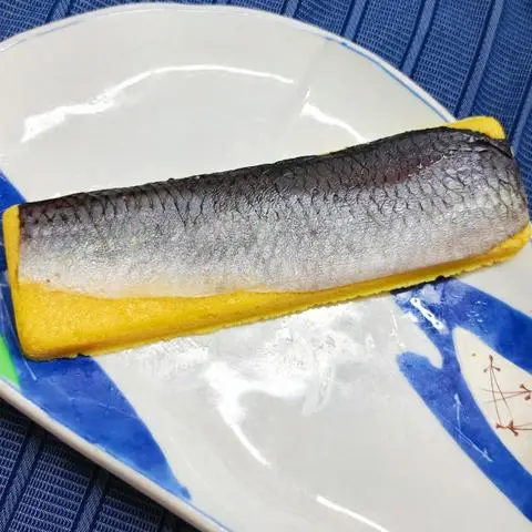 Hình ảnh Cá trích ép trứng vàng 1 thanh ( không cắt) 140gr