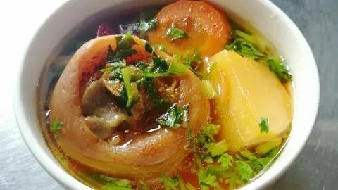 Hình ảnh Giò Heo Thêm
