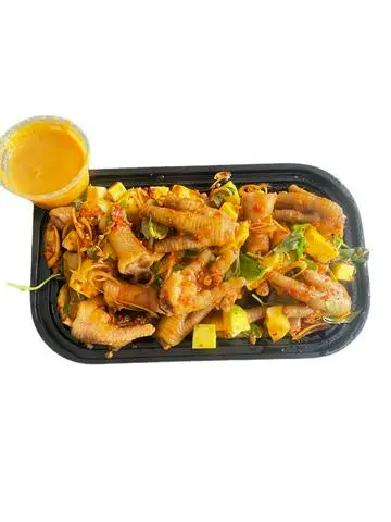 Hình ảnh Chân gà sốt thái lớn ( có xương )