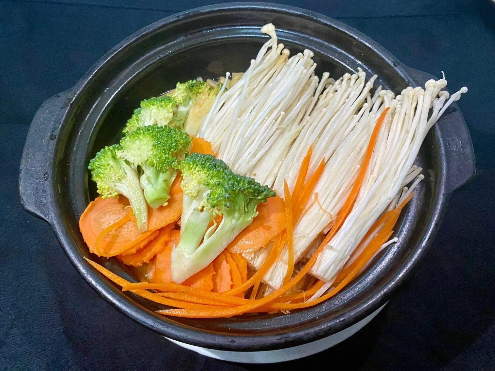 Hình ảnh Mì kim chi rau nấm