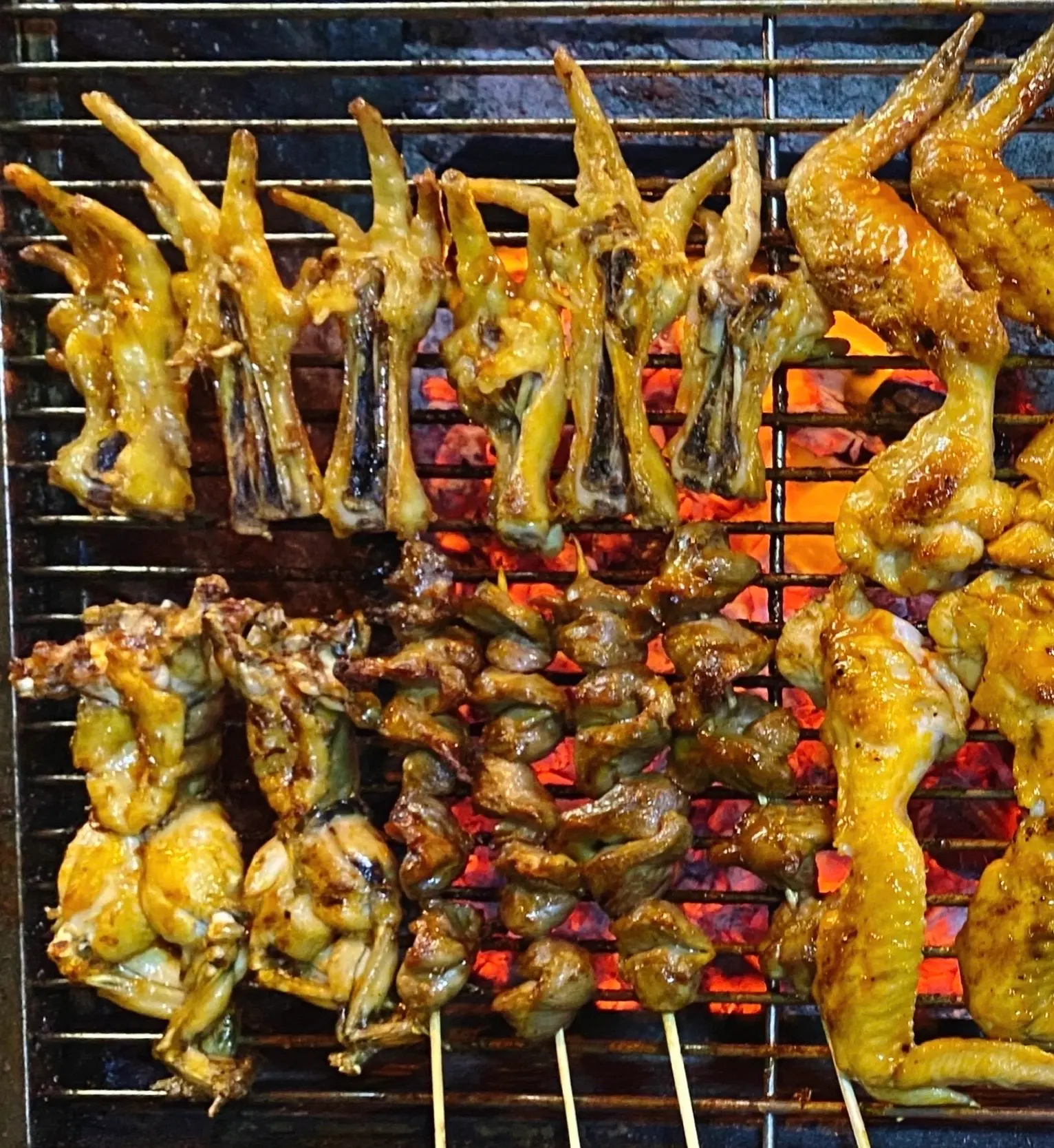 Hình ảnh Combo 4: 4 cặp chân gà - 2 xiên mề gà - 2 xiên đậu bắp.
