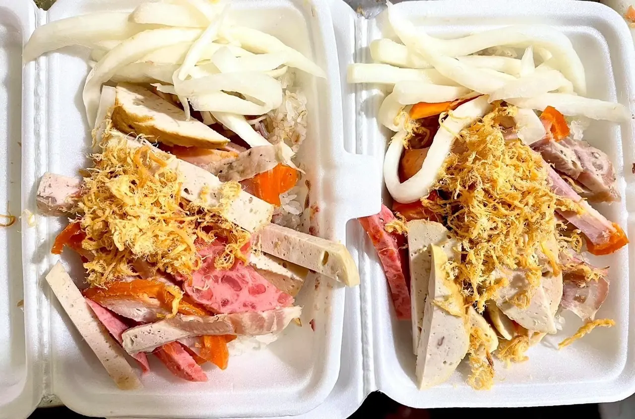 Hình ảnh Xôi mặn thịt chả
