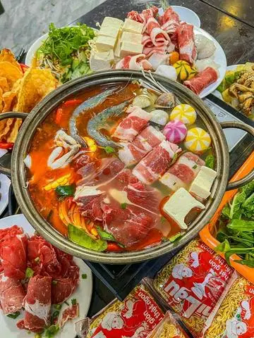 Hình ảnh Lẩu Thái Hải Sản Tươi Chua Cay Nhỏ (2 người)
