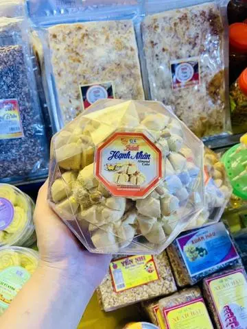Hình ảnh Bánh hạnh nhân Tân Huê Viên (hộp lớn)