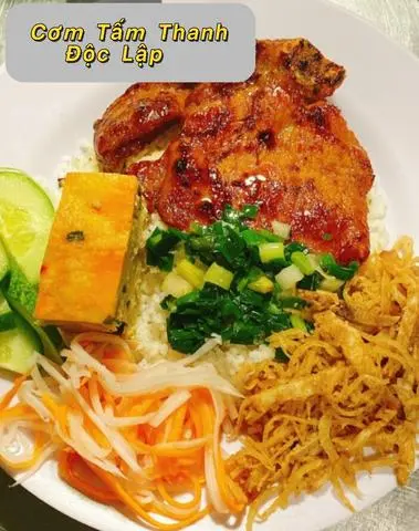 Hình ảnh Cơm tấm sườn bì chả(hình thật quán tôi)
