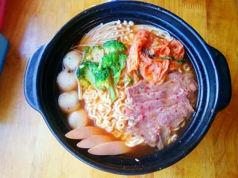 Hình ảnh Mì cay bò