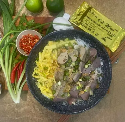 Hình ảnh Bún măng gan mề 