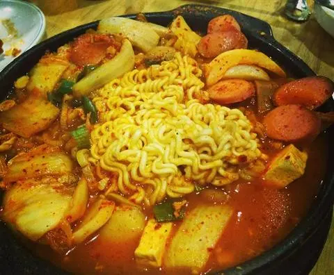 Hình ảnh Lẩu mì tokbokki 
