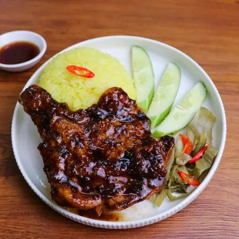 Hình ảnh Cơm Gà Xốt Tiêu Đen (Đùi Cánh Quạt)