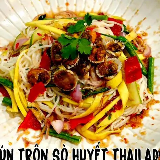 Hình ảnh Bún trộn sò huyết thailand