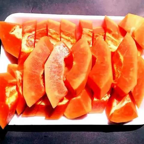 Hình ảnh Đu Đủ Ruột Đỏ Cắt Sẵn - Hộp 1kg