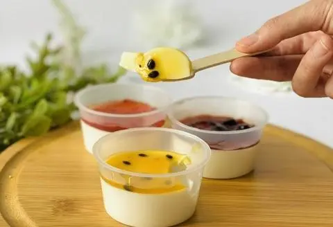 Hình ảnh Panna cotta vị chanh dây