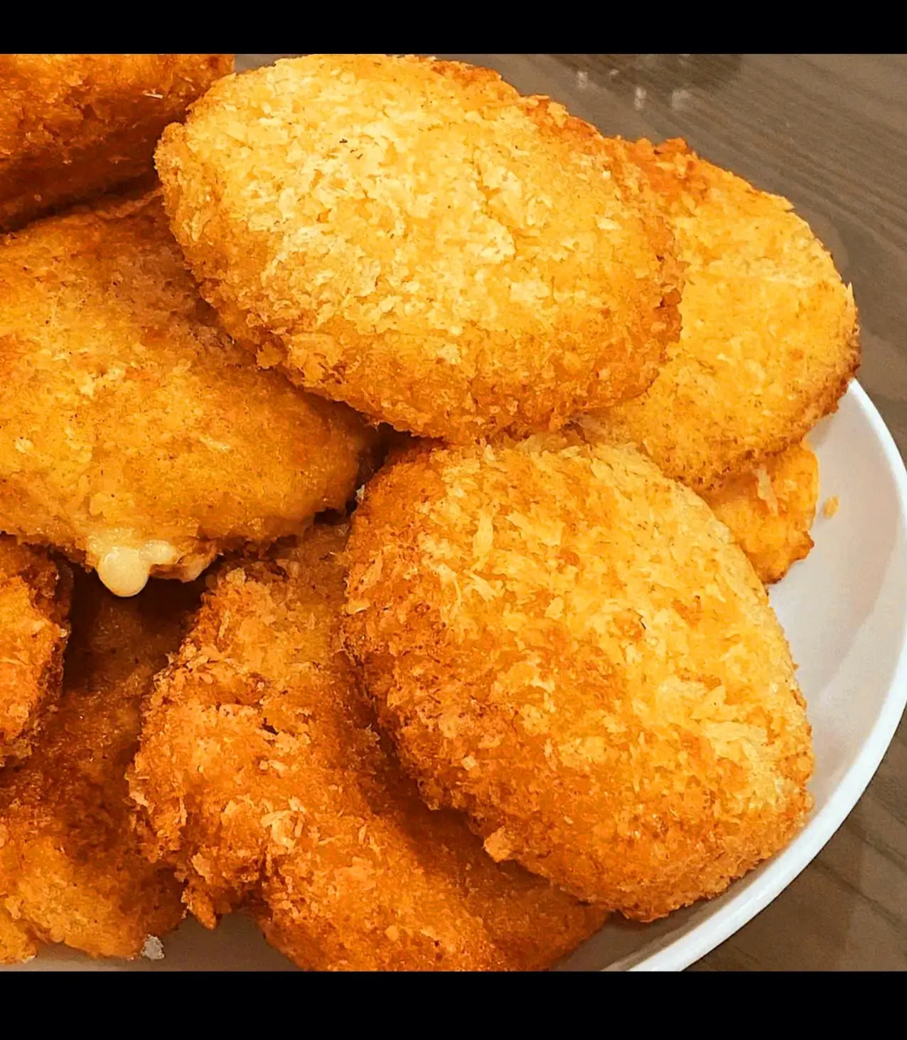 Hình ảnh Bánh gà nhân phô mai- 2 bánh