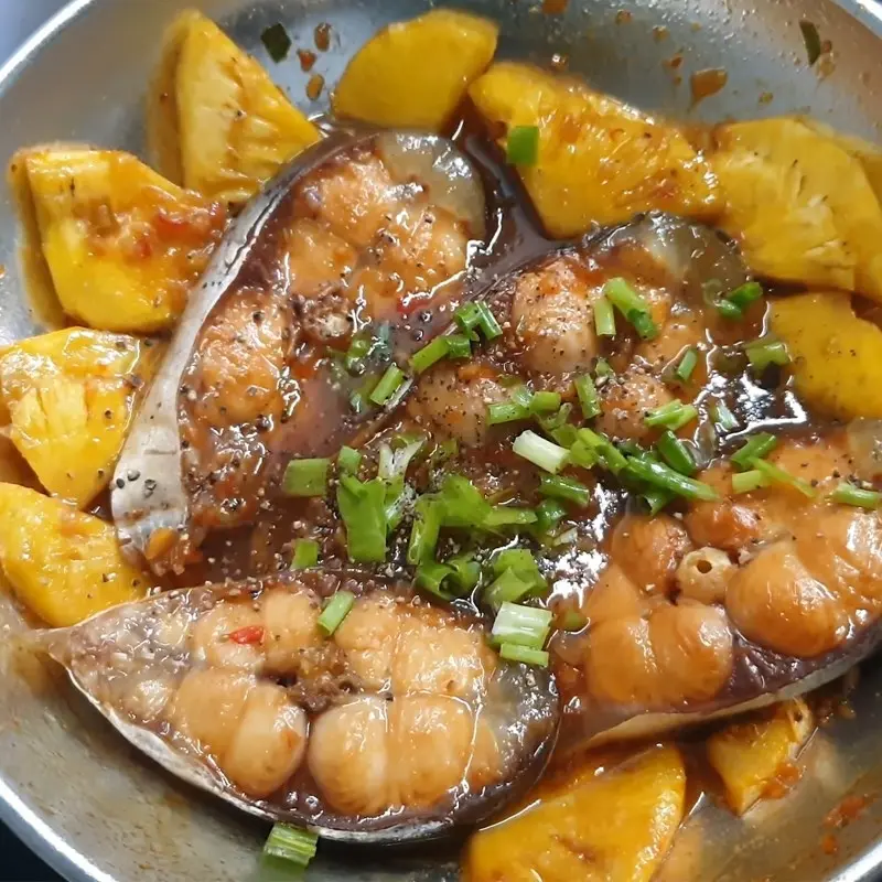 Hình ảnh Cơm cá basa  kho thơm +canh