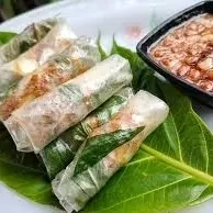 Hình ảnh Bánh Tráng Cuốn Tóp Mỡ Trứng Chấm Sốt Bò Bơ
