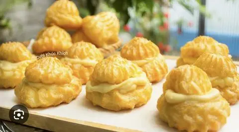 Hình ảnh Bánh su kem hộp 6 cái
