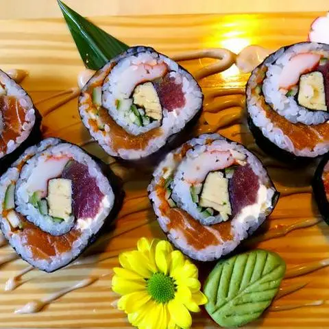 Hình ảnh SUSHI NEVER DIE - Mixture roll - Cuộn thập cẩm