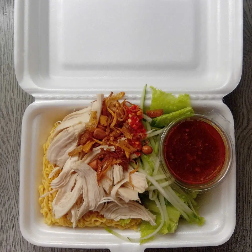 Hình ảnh MÌ GÓI TRỘN GÀ XÉ 