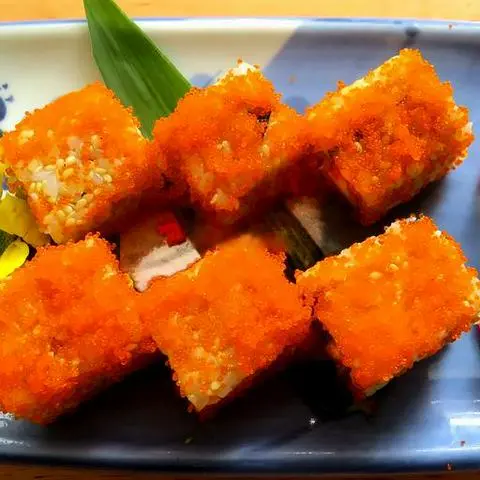Hình ảnh MR39. EBIKO AVOCADO CRAB - Trứng cá chuồn đỏ, thanh cua, bơ 