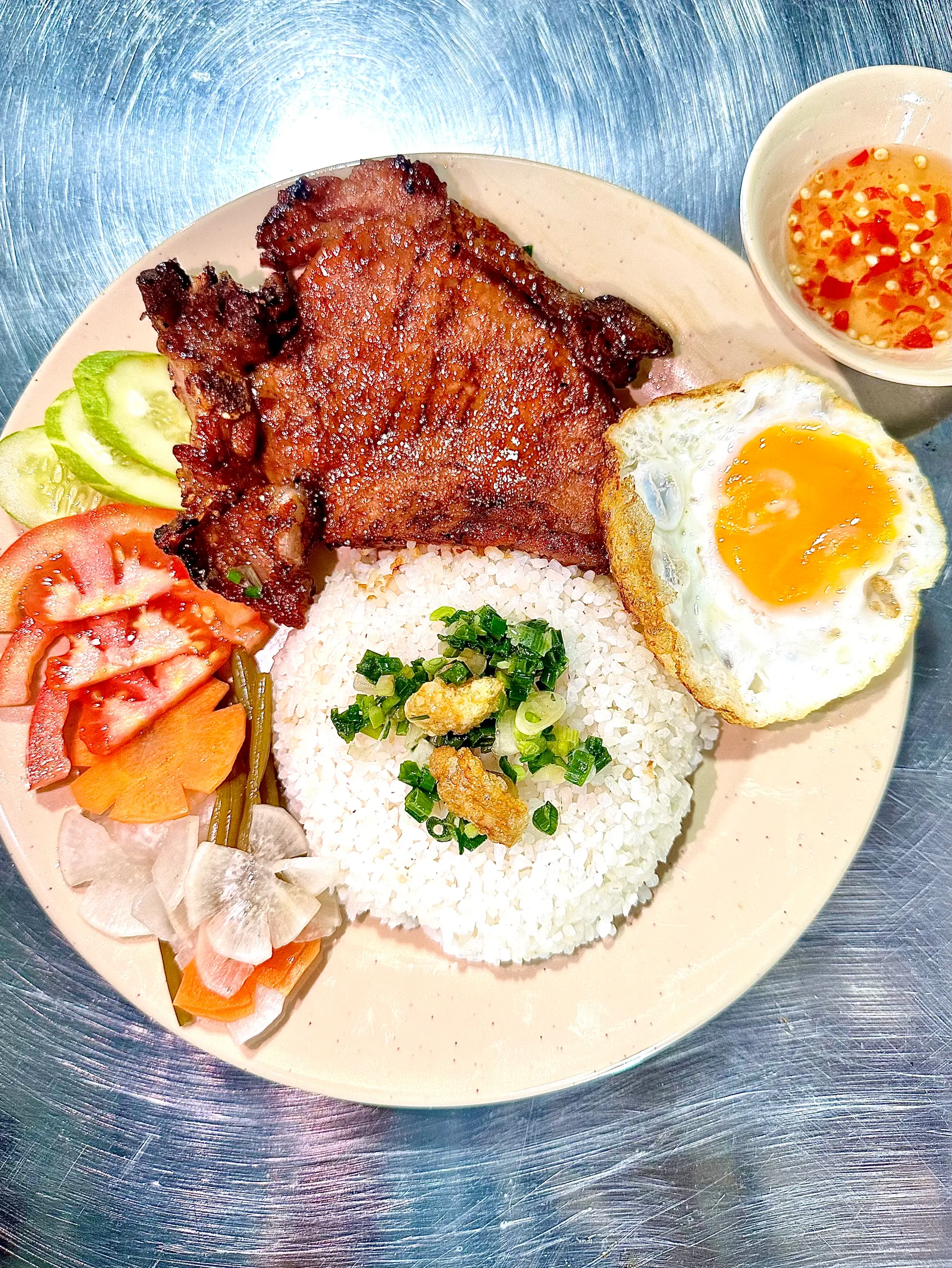 Hình ảnh Cơm tấm sườn - trứng