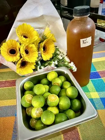 Hình ảnh Trà tắc mật ong - chai 1 lít