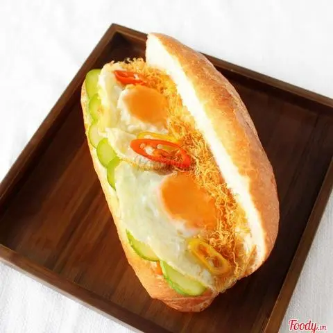Hình ảnh Bánh mì chả trứng