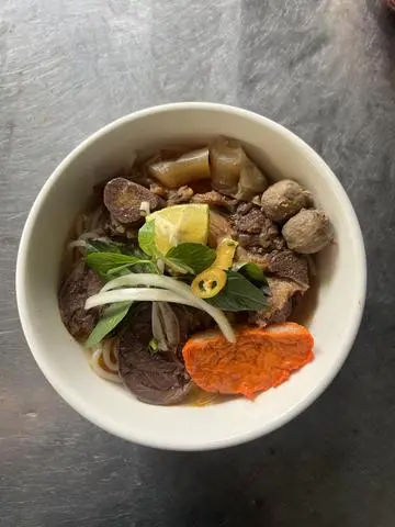 Hình ảnh Bún bò thập cẩm