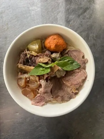 Hình ảnh Bún bò đặc biệt
