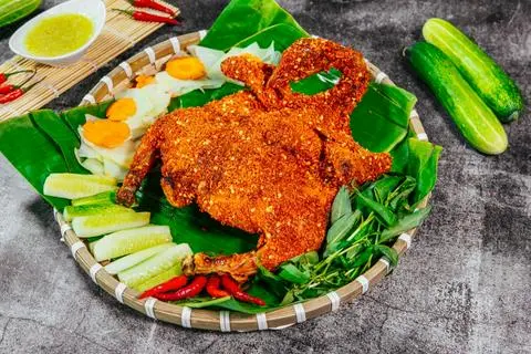 Hình ảnh Gà nướng muối ớt ( tặng full rau ăn kèm)