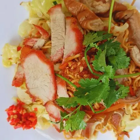 Hình ảnh MÌ XÀO XÁ XÍU ĐẶC BIỆT NHIỀU XÁ XÍU