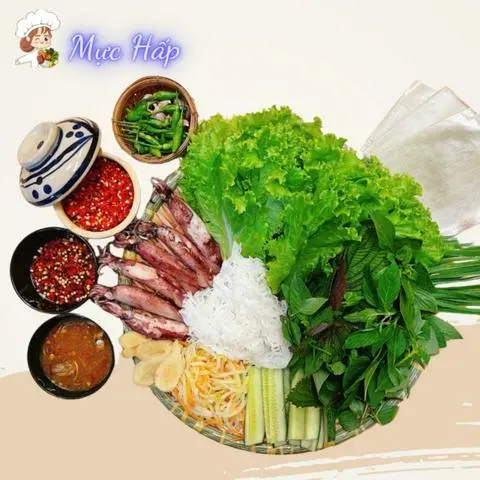 Hình ảnh Mẹt Mực Hấp Gừng Cuốn Bánh Tráng Mắm Nêm (1 Người + Bún)