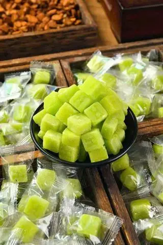 Hình ảnh Kẹo chanh lê muối biển bạc hà 100gr