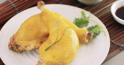 Hình ảnh cơm đùi gà luột