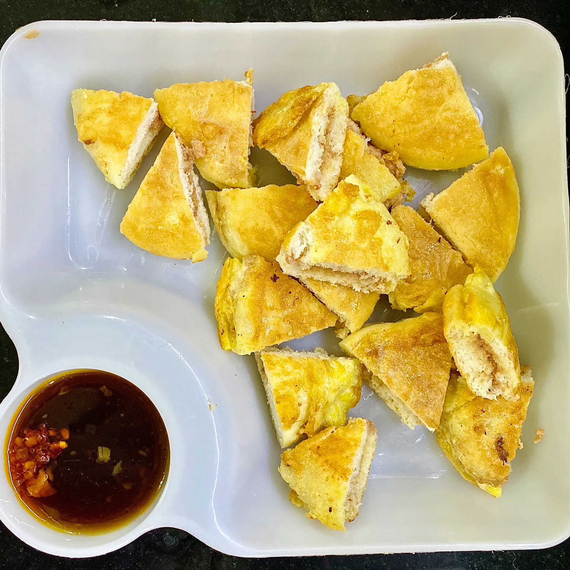 Hình ảnh Bánh sữa chiên pate trứng