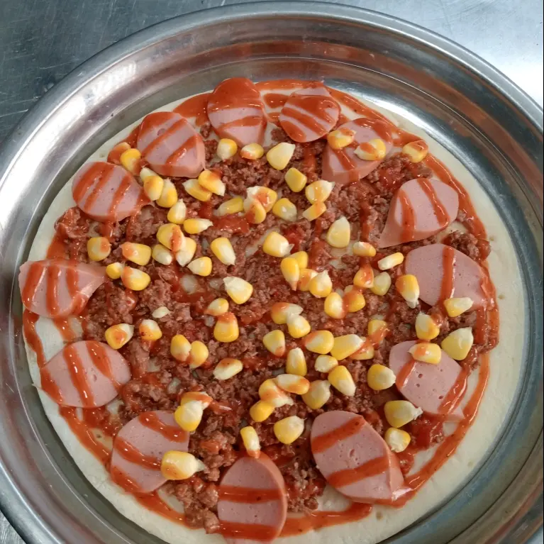Hình ảnh Pizza xúc xích - bò - bắp