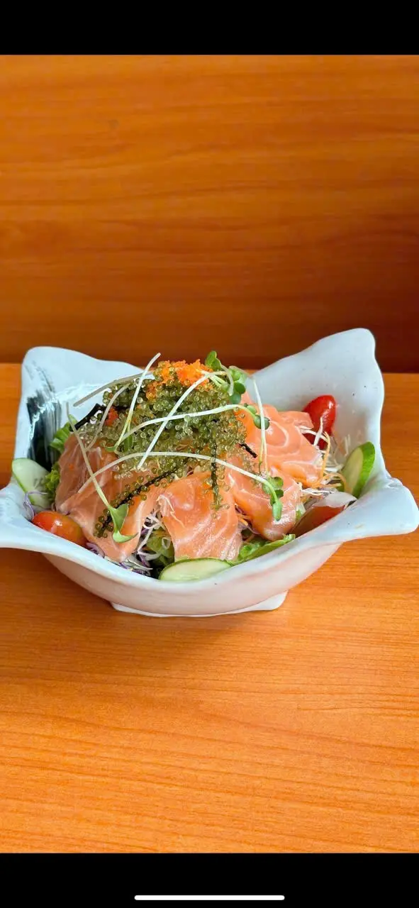 Hình ảnh Salad cá hồi - salmon salad - sốt mè