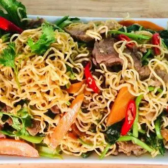 Hình ảnh Mì Xào Bò Lúc Lắc