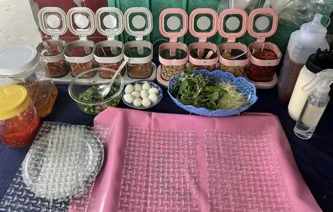 Hình ảnh Bánh tráng chấm