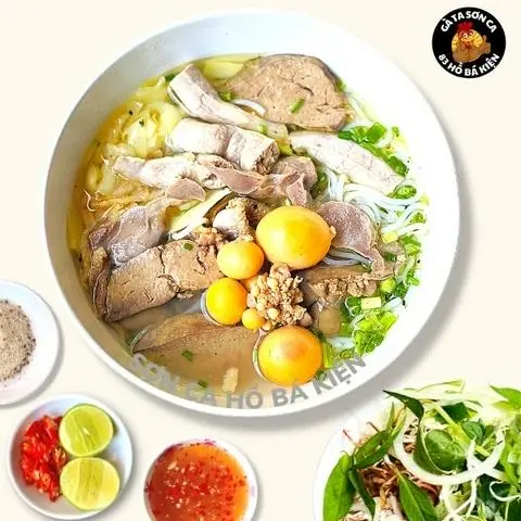 Hình ảnh Bún măng lòng trứng dồi