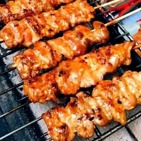 Hình ảnh Thịt nướng xiên nguyên cây