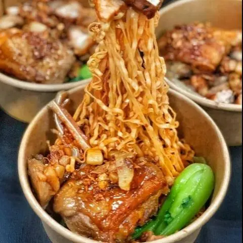 Hình ảnh combo 1 mì ba rọi chiên giòn + 1 mì gà mắm tỏi + 2 ly pepsi
