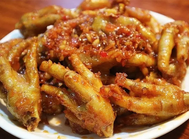 Hình ảnh Chân gà chiên nước mắm