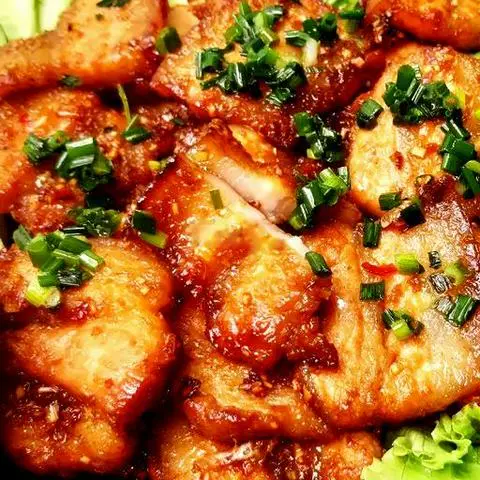 Hình ảnh Cơm Thịt Chiên Xào Xả Ớt Trứng Ốp La