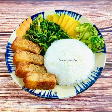 Hình ảnh Cơm heo quay ram chay lớn