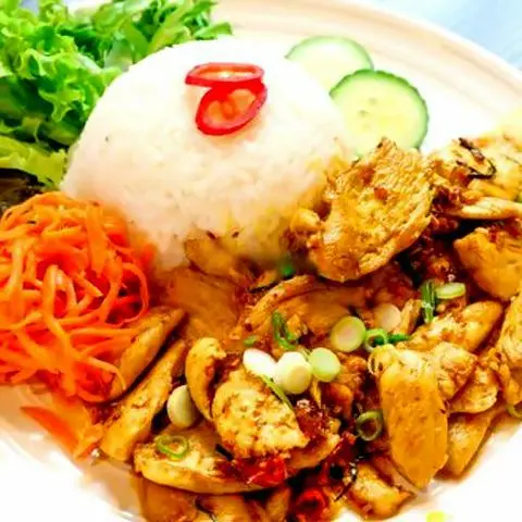 Hình ảnh Cơm gà kho sả