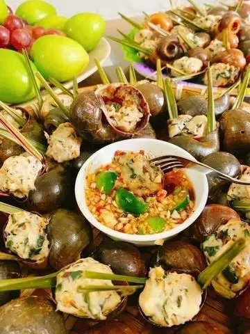 Hình ảnh Ốc Bươu Nhồi Thịt Hấp Thái
