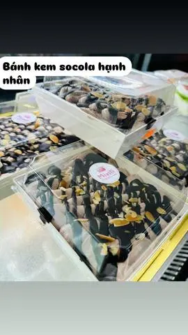 Hình ảnh Bánh Kem Socola Hạnh Nhân
