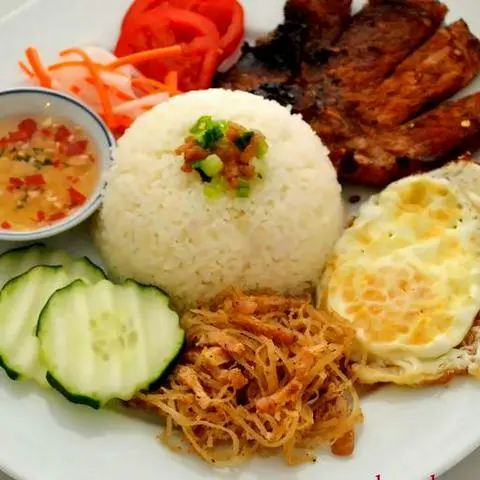 Hình ảnh Cơm sườn bì trứng
