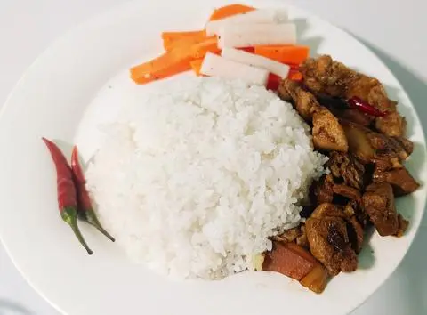 Hình ảnh Cơm Thịt Kho Tiêu